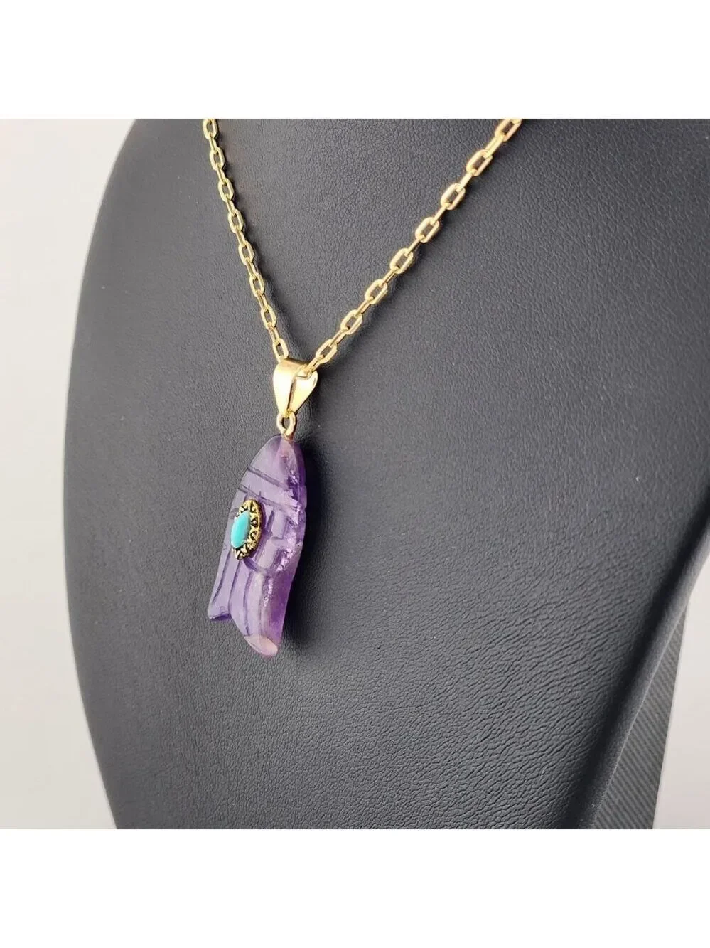 Under the Sea Vibes – Fish-Shaped Purple Agate Necklace with Stone